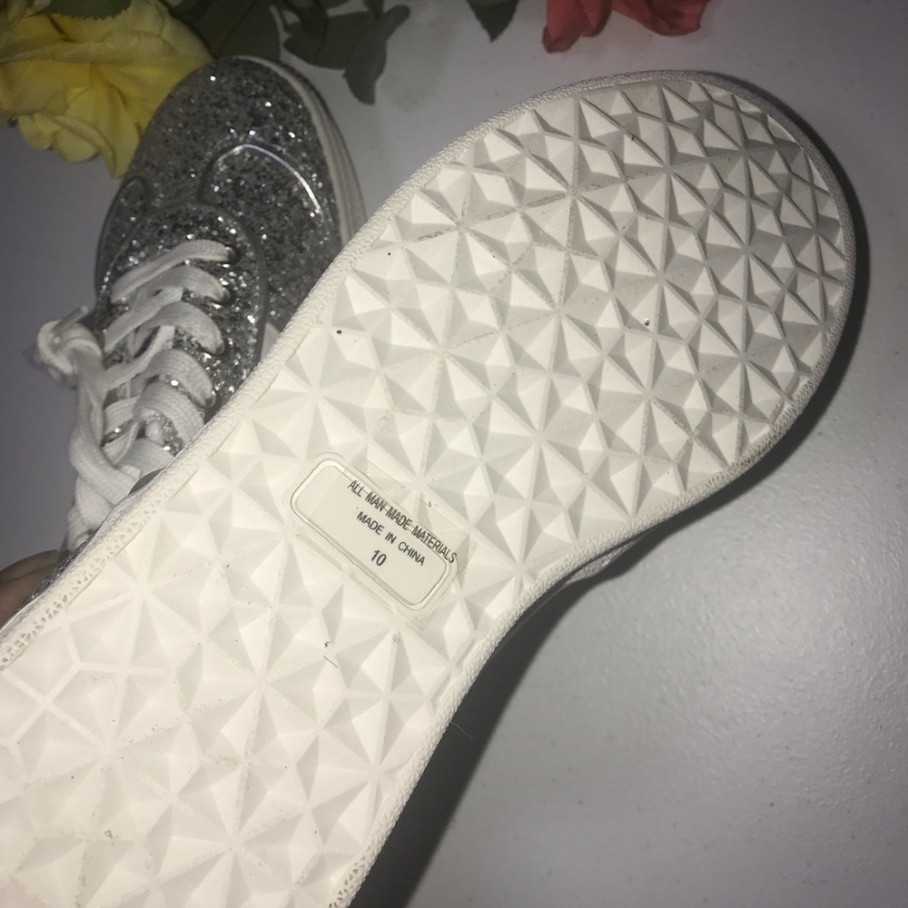 👟 - Picture 2 of 2